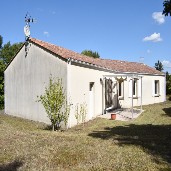 Offres de location Maison La Crèche 79260