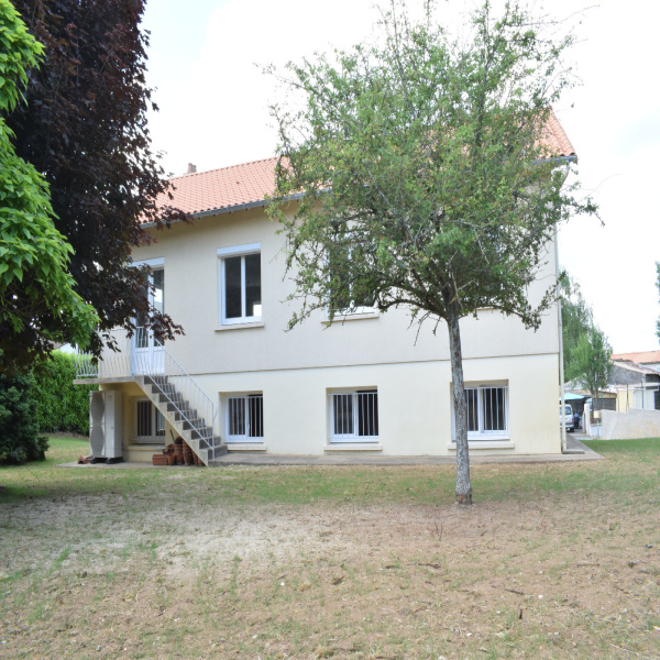 Offres de location Maison La Crèche 79260